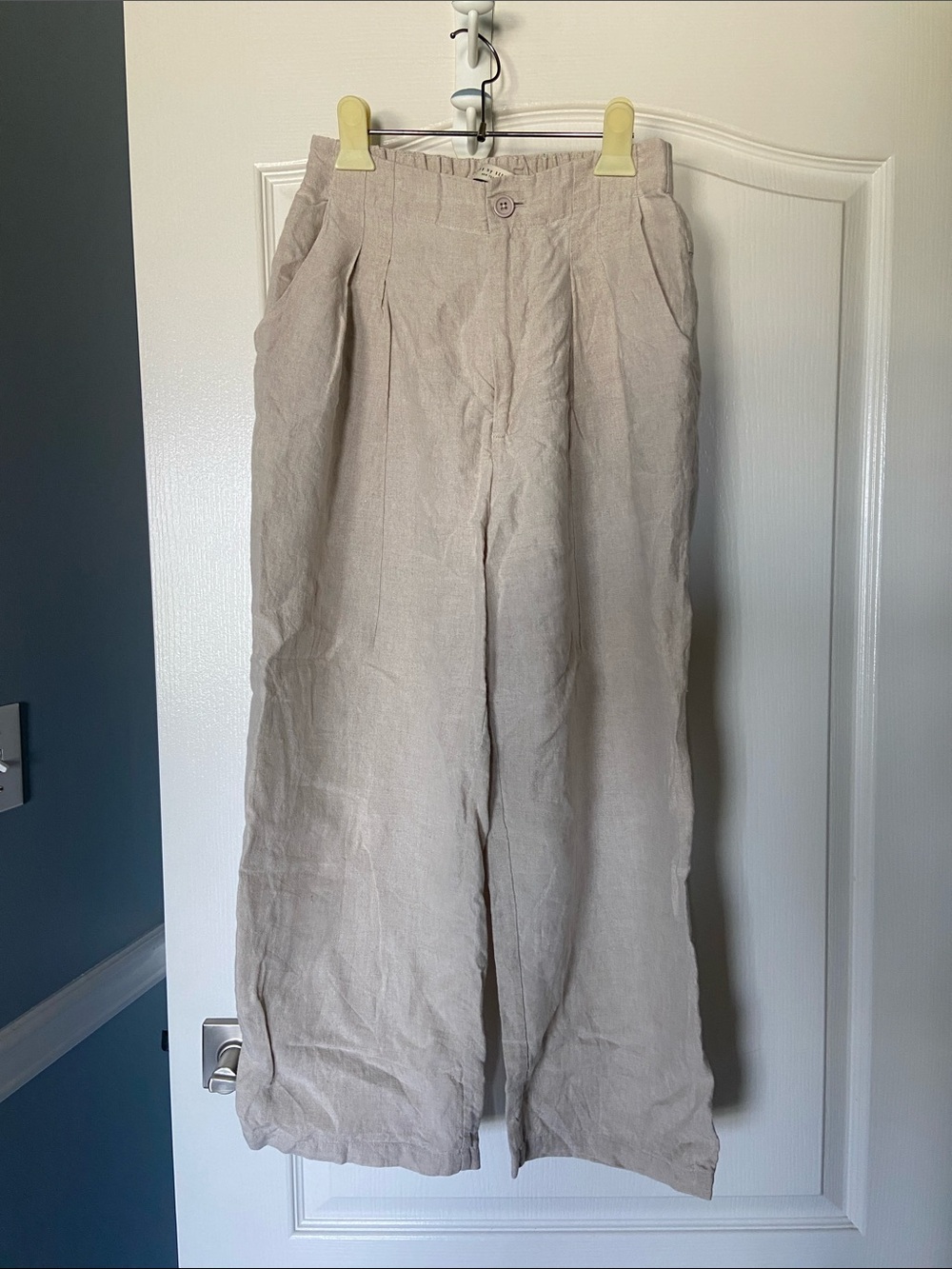 7115 by Szeki Beige Linen Pants